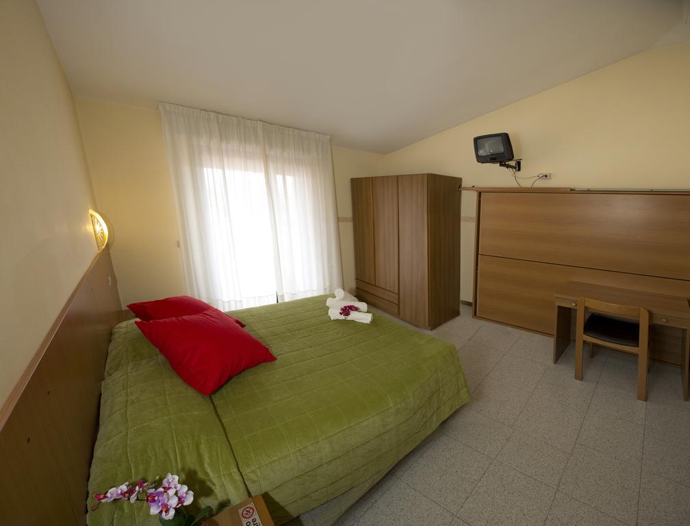 Hotel Ganfo シルミオーネ 部屋 写真